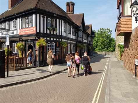 THE JUNIPER BERRY (Southampton) - Specialty Inn Reviews & Photos ...