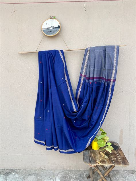 Handwoven Pure Cotton Saree with Thin Naxa Border ( Navy Blue) – Svaha ...