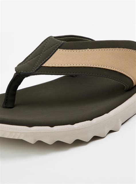 Buy Men Textured Flip Flops Online at just Rs. 899.0 - 1000012522254 ...