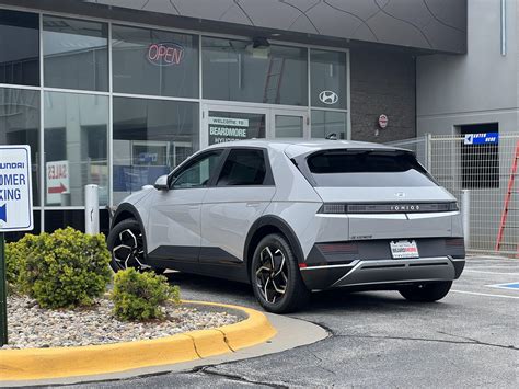 Picking her up this morning!! SEL AWD at MSRP, Beardmore Hyundai in Omaha : r/Ioniq5