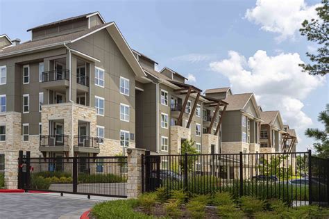 Creekside Park at the Grove - Humphreys & Partners Architects