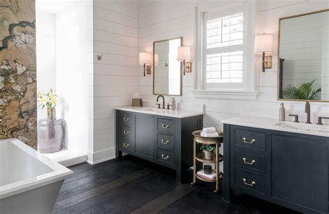Dark Wooden Floor Bathroom Ideas | Viewfloor.co