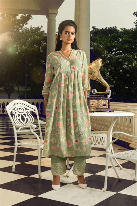 RAHA GREEN FLORAL PRINTED A-LINE KURTA SET – Dohr India