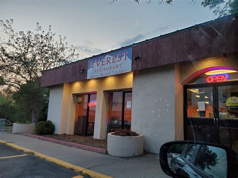 Everest Restaurant Vermont | Everest Indian-Nepali Restaurant · About