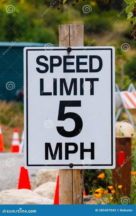 5 Mile Per Hour Speed Limit Stock Image - Image of hour, miles: 285407043
