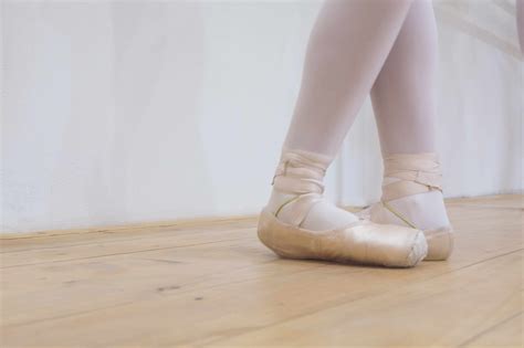 The 5 Basic Foot Positions of Ballet