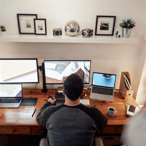 Multi-Screen Computer Setup 的图像结果