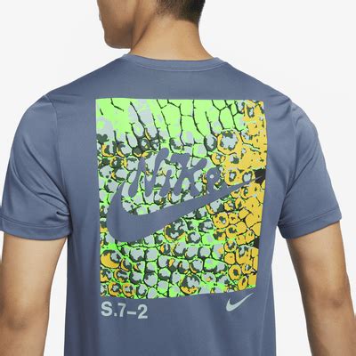 Nike Dri-FIT Men's Fitness T-Shirt. Nike IN