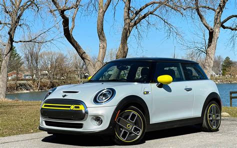 MINI Cooper SE électrique 2021 : coulée par son autonomie - Guide Auto