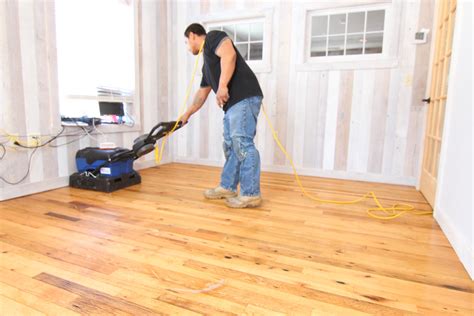 hardwood floor cleaning : Gandswoodfloors
