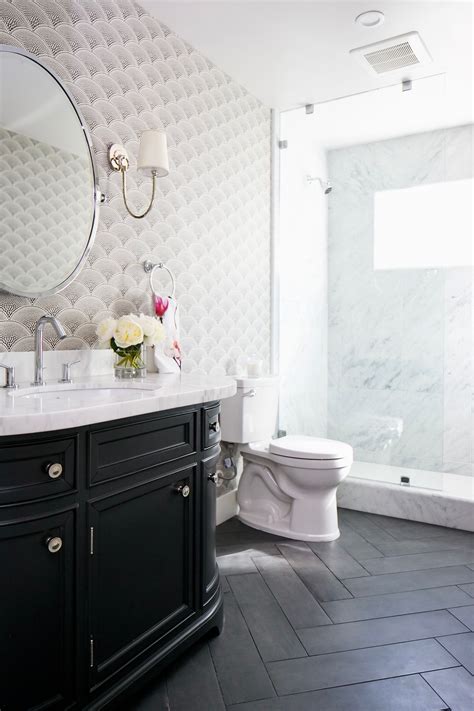 Discover 15 Stunning Bathrooms With Dark Tile Floors
