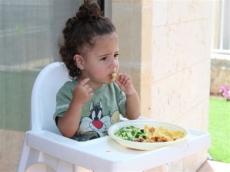 While choosing, texture of food matters too: Study