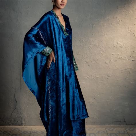 Maaya Blue V Neck Kurta Set – charkhee