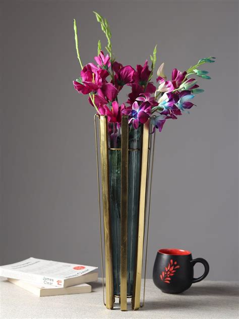 Buy Stylish Vases Online at 55% off on Ouchcart
