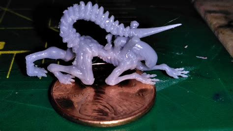 Alien Xenomorph In-Ceiling 3D Print 的图像结果