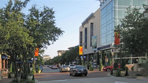 Row over Indian student subleasing Texas apartment to sister for $1,000 ...