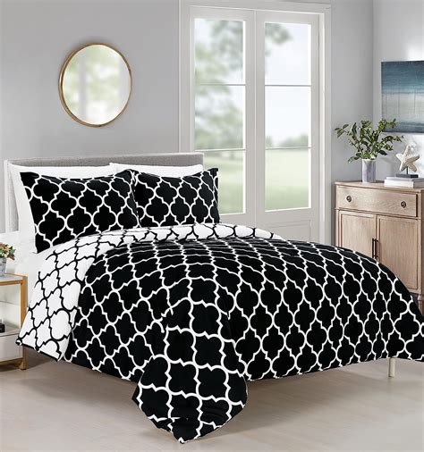 Mocassi Reversible 3-Piece Quatrefoil Print Comforter Set - Soft and ...