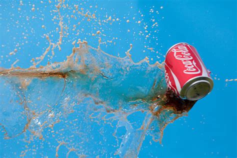 Exploding Coke Bottle 的图像结果