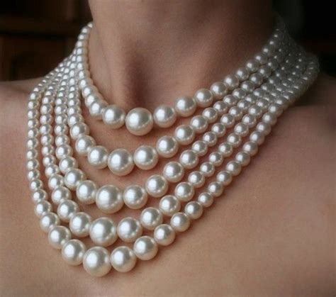 Pin by Elça Clemente on JÓIAS E BIJOUTERIAS | Big pearl necklace ...