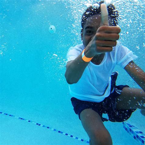 Free Swim Lessons 的图像结果