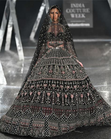 Buy Designer Myra Lehenga Set for Falguni Shane Peacock