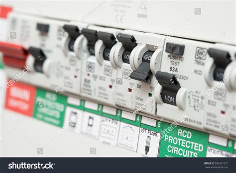RCD Breaker Connection 的图像结果