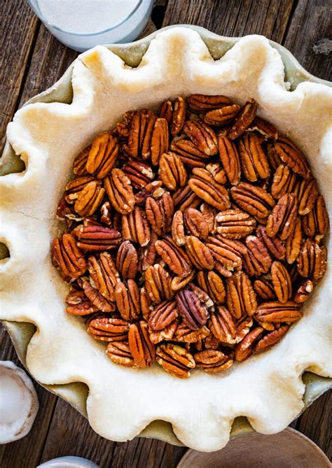 Maple Pecan Pie (Without Corn Syrup) - Cucina by Elena