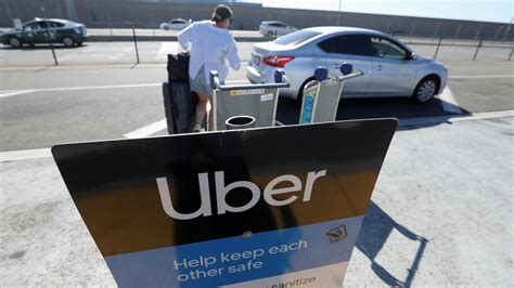 Uber and Lyft Drivers in New York Struggle With City’s Electric Vehicle ...