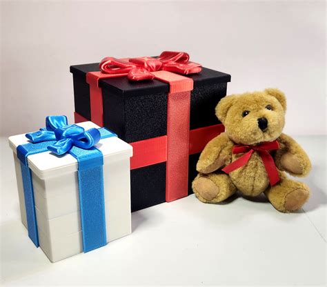 Exploding Gift Boxes 的图像结果