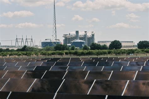 Latest News Stories 的图像结果