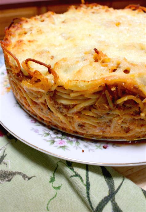 Baked Spaghetti Pie Recipe an Easy Meal Idea - Natural Living Homestead