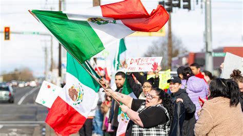 Hundreds join protest in support of Mexican immigrants in Salem