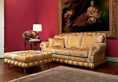 divani classici di lusso divano classico di lusso con pouf per eleganti salotti divani classici di lusso divano classico di lusso con pouf per eleganti salotti