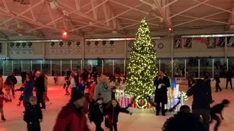 Winter Wonderland At Dix Hills Ice Rink Gets Huge Turnout | Half Hollow ...