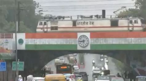 Delhiites Rejoice Over Minto Bridge Not Getting Water-Logged; 'What An ...