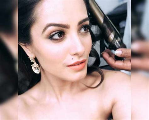 Anita Hassanandani's Beauty Secrets Revealed: Hair Care, Skincare ...