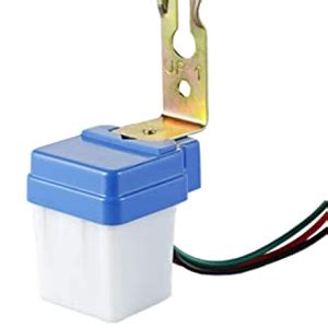 Blackt Electrotech BT31P2 White Water Proof 230Volt Auto Day/Night on ...