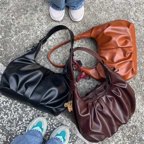 Hobo Tote - Chocolate Brown – D'Claire
