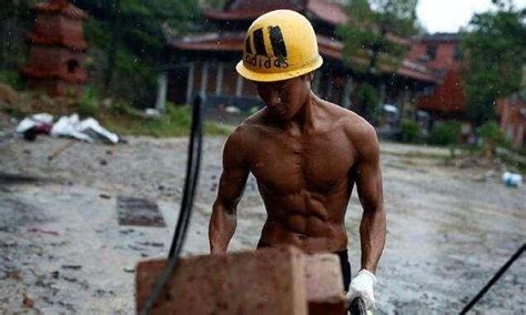 粗犷的肌肉建筑工,让这样的男人为你建造家园！(10)-健身吧