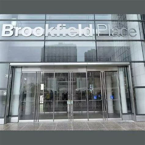Brookfield to Buy American Tower’s India Operations for $2.5 Billion
