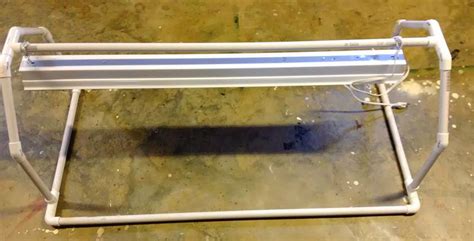 PVC Grow Light Stand 的图像结果