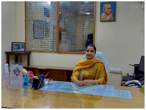 Success Story: 6वीं क्लास में हो गई थीं फेल, जानिए कैसे IAS बनीं ...