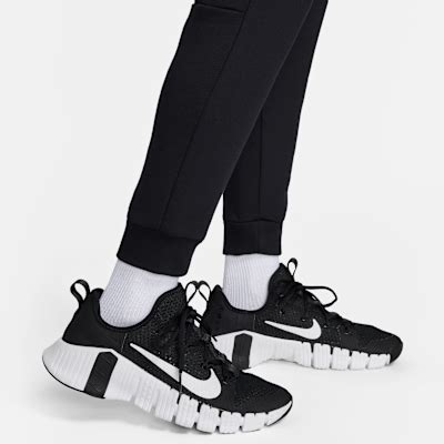 Nike Dri-FIT Men's Fleece Training Trousers. Nike IN