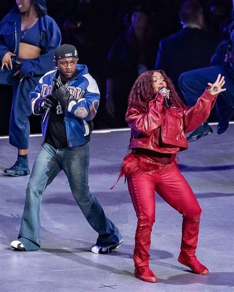 STEAL THE LOOK on Instagram: "Ontem a noite aconteceu um dos maiores ...