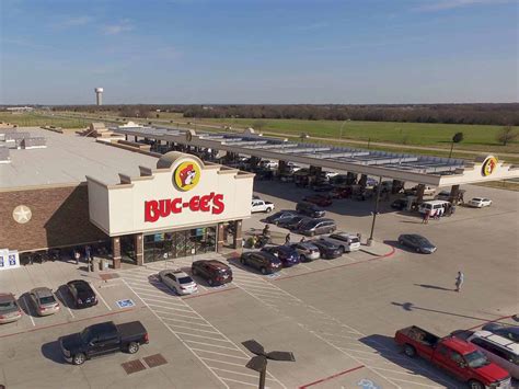 How Buc-ee's convenience stores got so famous