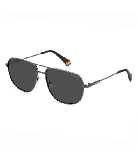 Polaroid Unisex Black Polarized Aviator Sunglasses