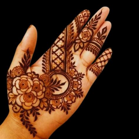 Flower Designs In Mehndi