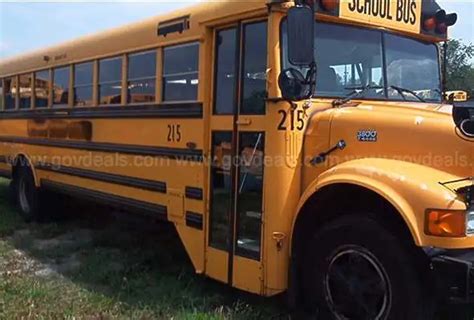One (1) 1995 International Thomas 66 passenger bus | GovDeals
