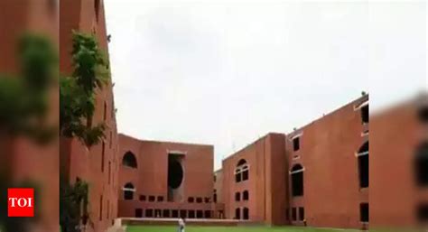 IIM-Ahmedabad writes letter, no spirit say stakeholders | Ahmedabad ...