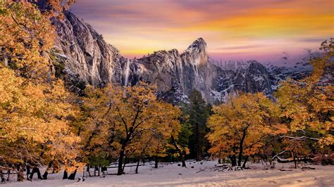 7 Best National Park Hikes For Fall Foliage In 2024